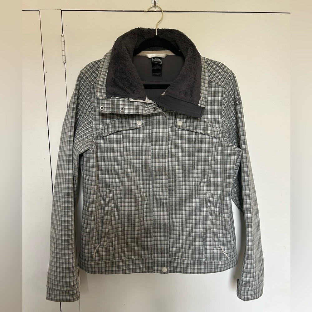 Women’s The North Face lightweight jacket